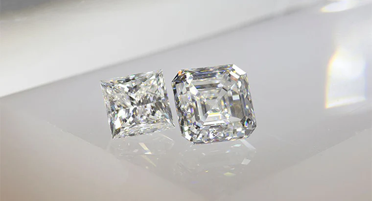 Berlian moissanite adalah