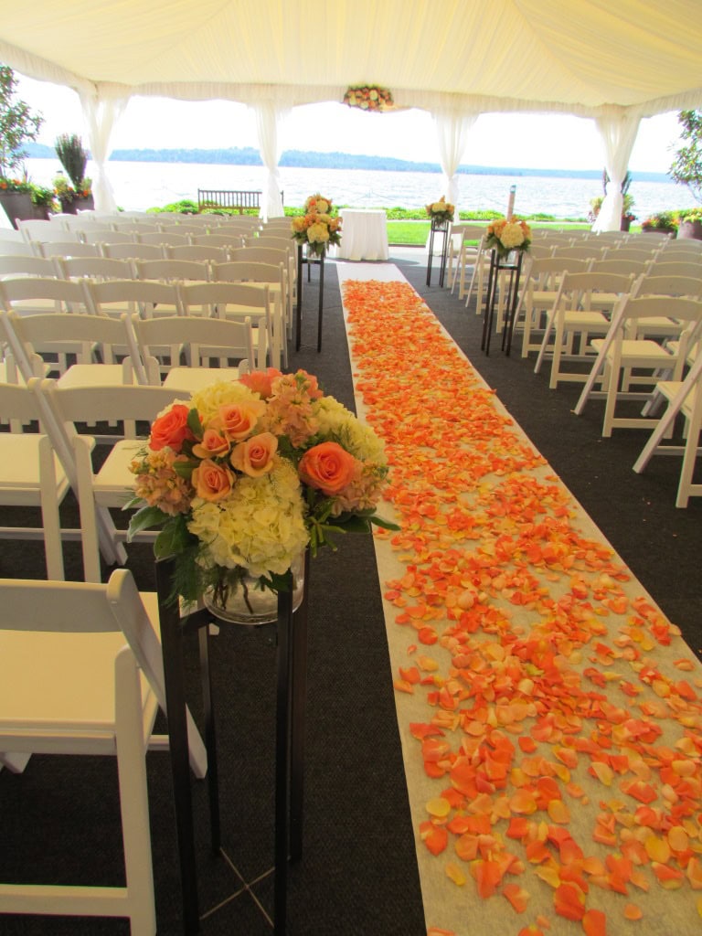 Aisle Flowers with stand. woodmark hotel.