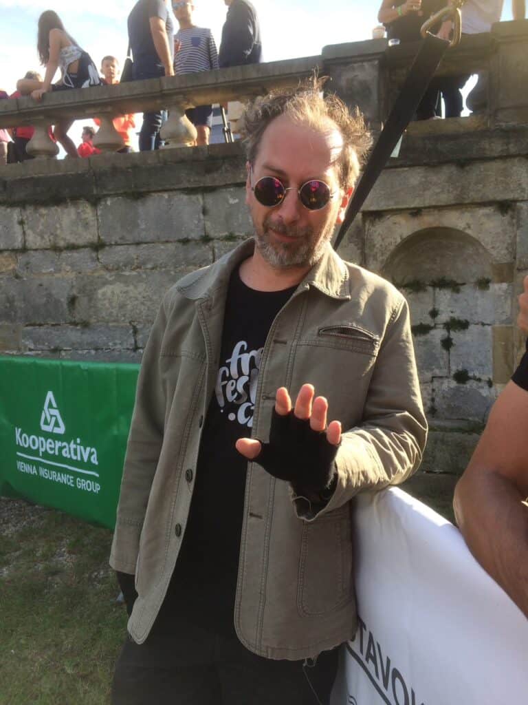 Radek Hrdlička alias Frederic při moderování Free Festivalu v Brandýse nad Labem