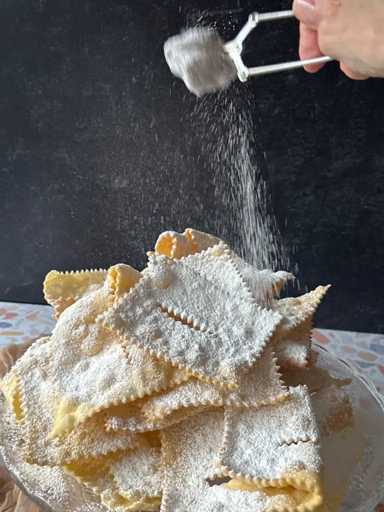 dusting crostoli