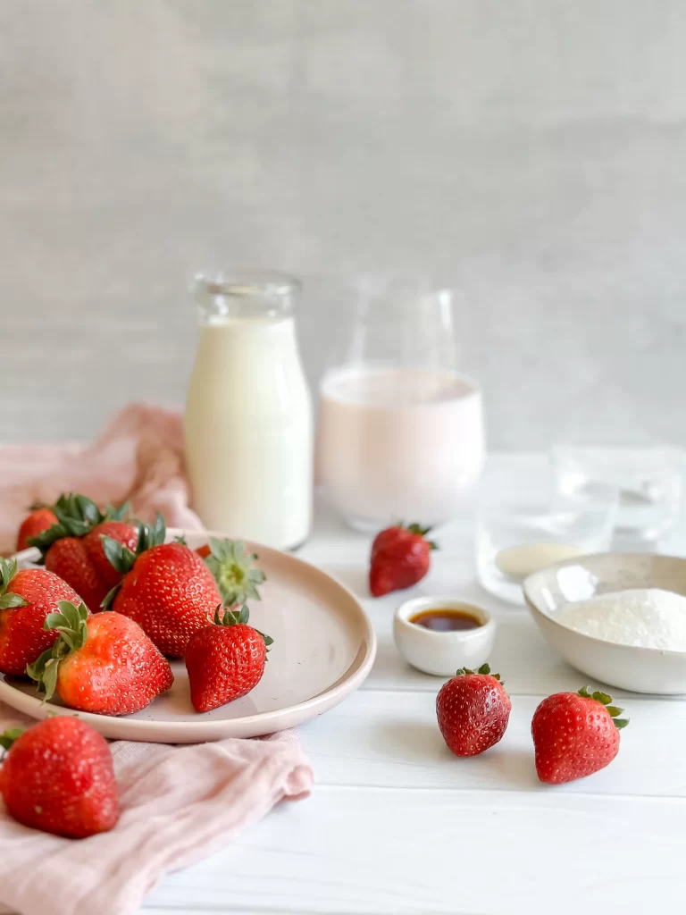 Kefir-Panna-Cotta-With-Strawberries_Ingredients