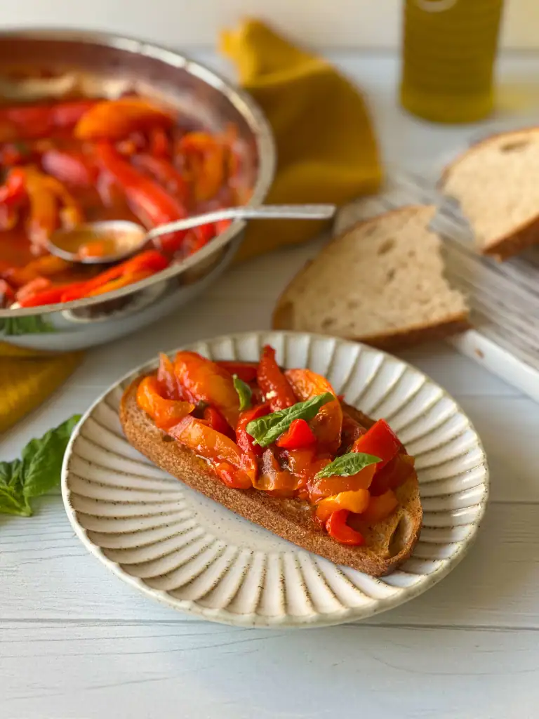 Peperonata bruschetta