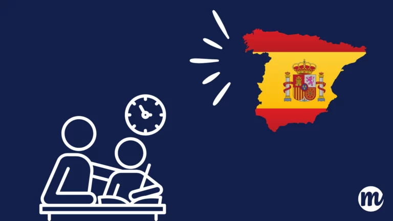 Illustration représentant un parent qui aide un enfant à faire ses devoirs, avec une horloge et une carte de l’Espagne illustrée par le drapeau espagnol. L’image évoque l’apprentissage de la langue espagnole à la maison, notamment la conjugaison de l’imparfait en espagnol, du conditionnel espagnol, de l’impératif espagnol, du futur espagnol et du passé simple espagnol, dans un contexte d'accompagnement scolaire familial.