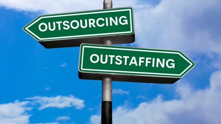 outsourcing vs outstaffing