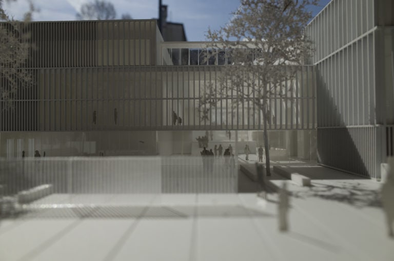 Maquette du palais de justice de Mont de Marsan par Mader architecte au 1/200ème