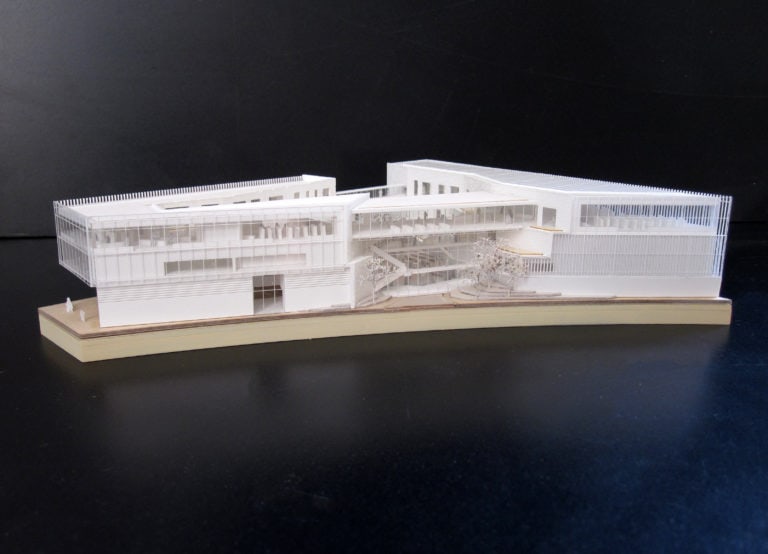 Maquette blanche du Learning center de Saclay par François Chochon et Laurent Pierre