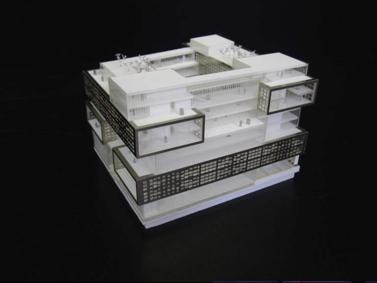 Maquette du bureau Chevalret à l'avenue de France par Mimram architecte au 1/500ème