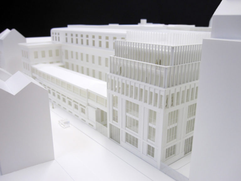 Maquette de l'extension de l'école normale supérieure d'architecture à Paris par l'Atelier Novembre