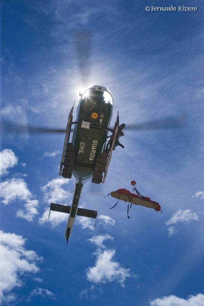 Helicótero de la Sección
aérea de la Guardia Civil. Reportaje de los GREIM de la Guardia Civil