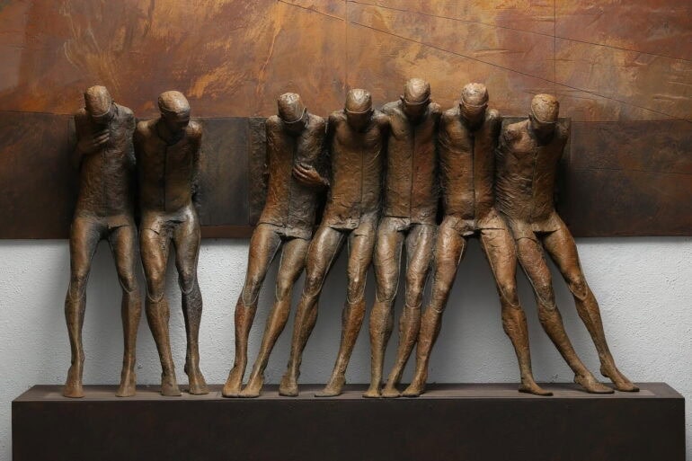 Max Leiva - Figurative Sculpture - 4