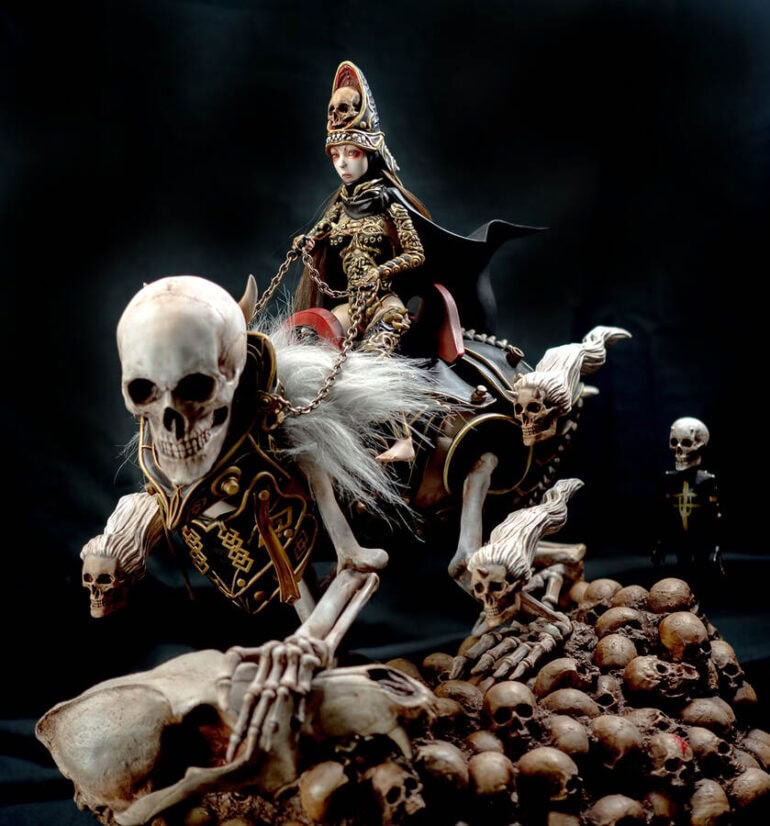 Tokyo-Jesus-Figurative-Sculpure-16