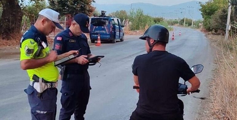 Emniyet ve jandarmadan motosikletlilere sıkı denetim