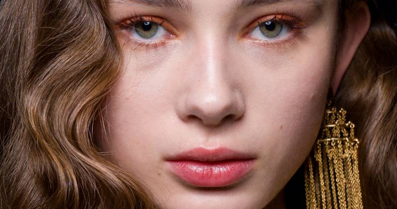 Musim Panas Ini, Warna Makeup yang Lagi Hits!