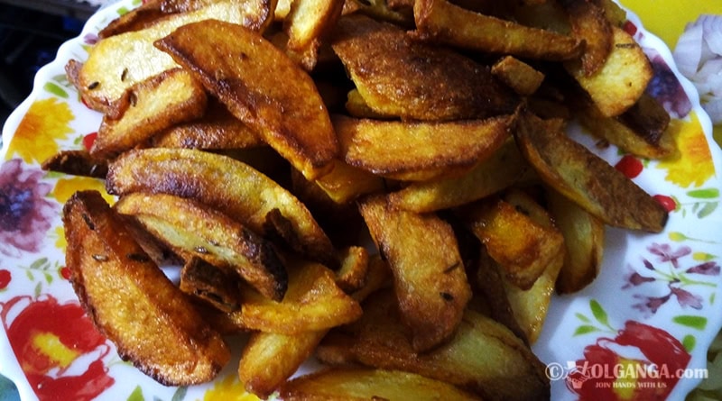 Fried potatoes for chilli potatoes