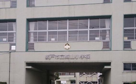 母校の廃校の小学校