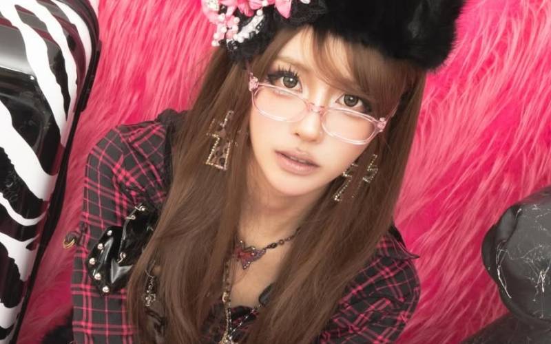 Gaya Makeup Gyaru: Kembali Hits dan Lebih Simpel