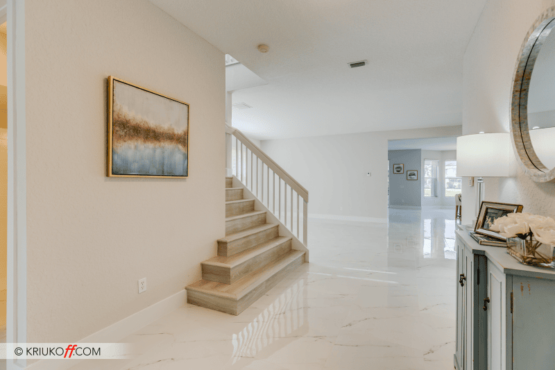 Foyer Living After