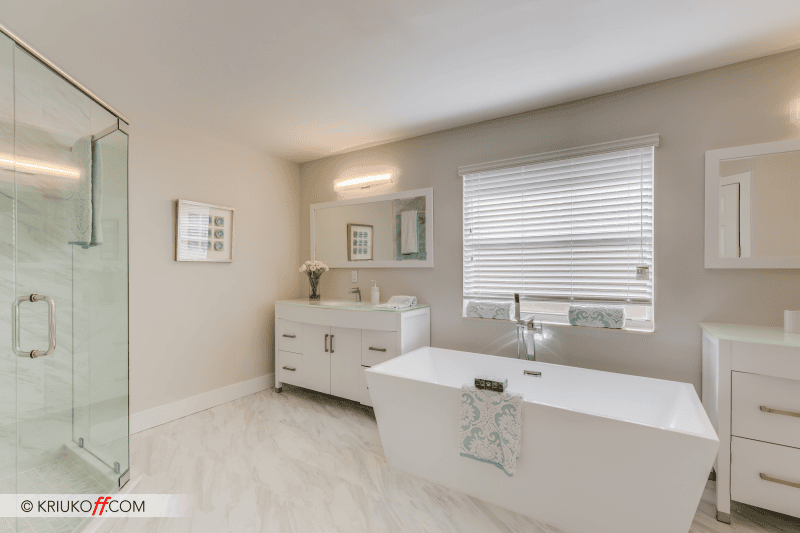 8572 Breezy Hill Drive (FOR SALE)