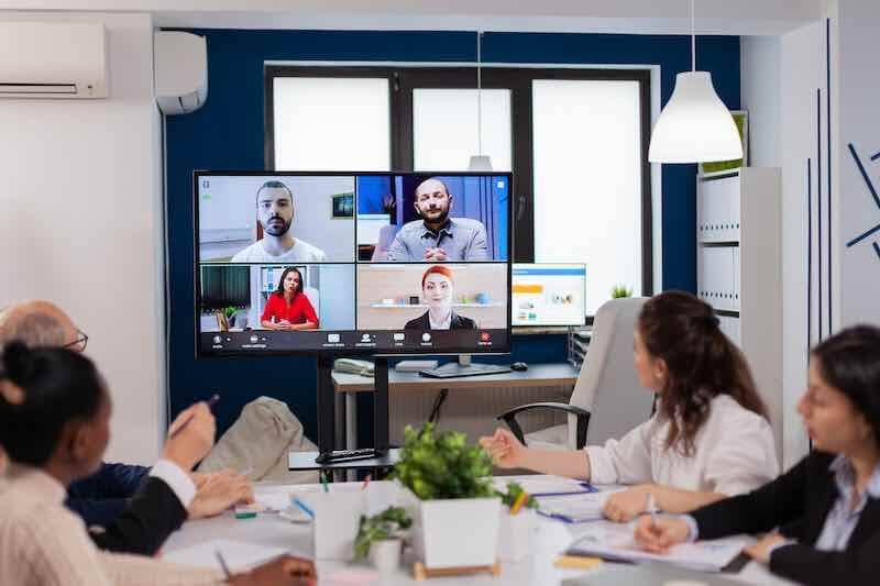 How-to-View-See-All-your-Participants-or-Students-in-Google-Meet-when-Presenting-in-a-Video-Meeting