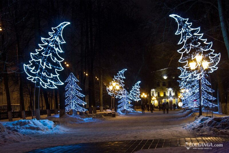 Alley to the Volkov Drama Theatre on New Year night 2017, Yaroslavl