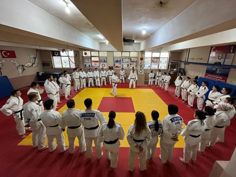 Aday hakemler Salihli’de buluştu