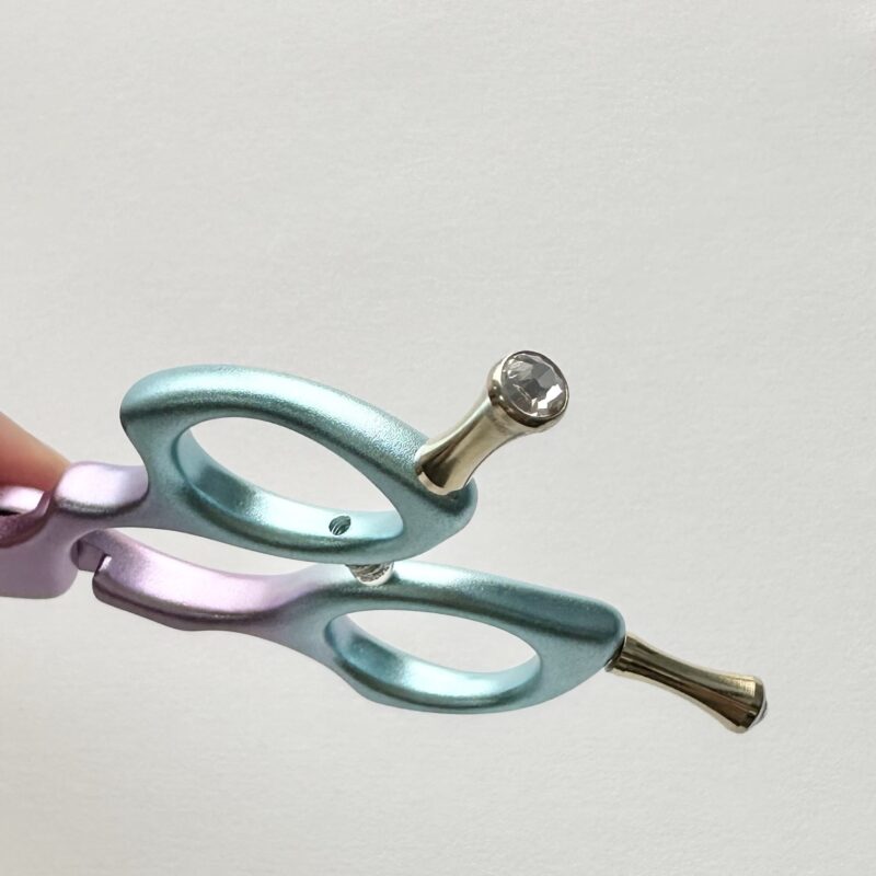 グラデーションカーブ 小指掛け ラインストーン