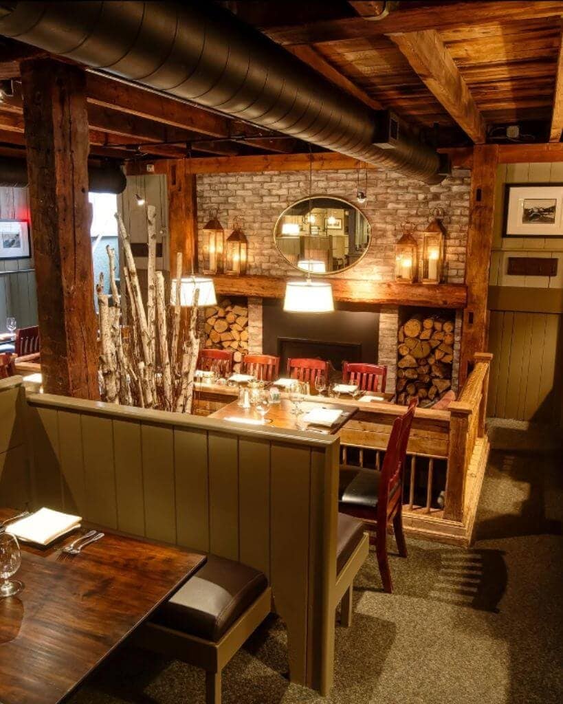 dining room at harrisons's in stowe vt