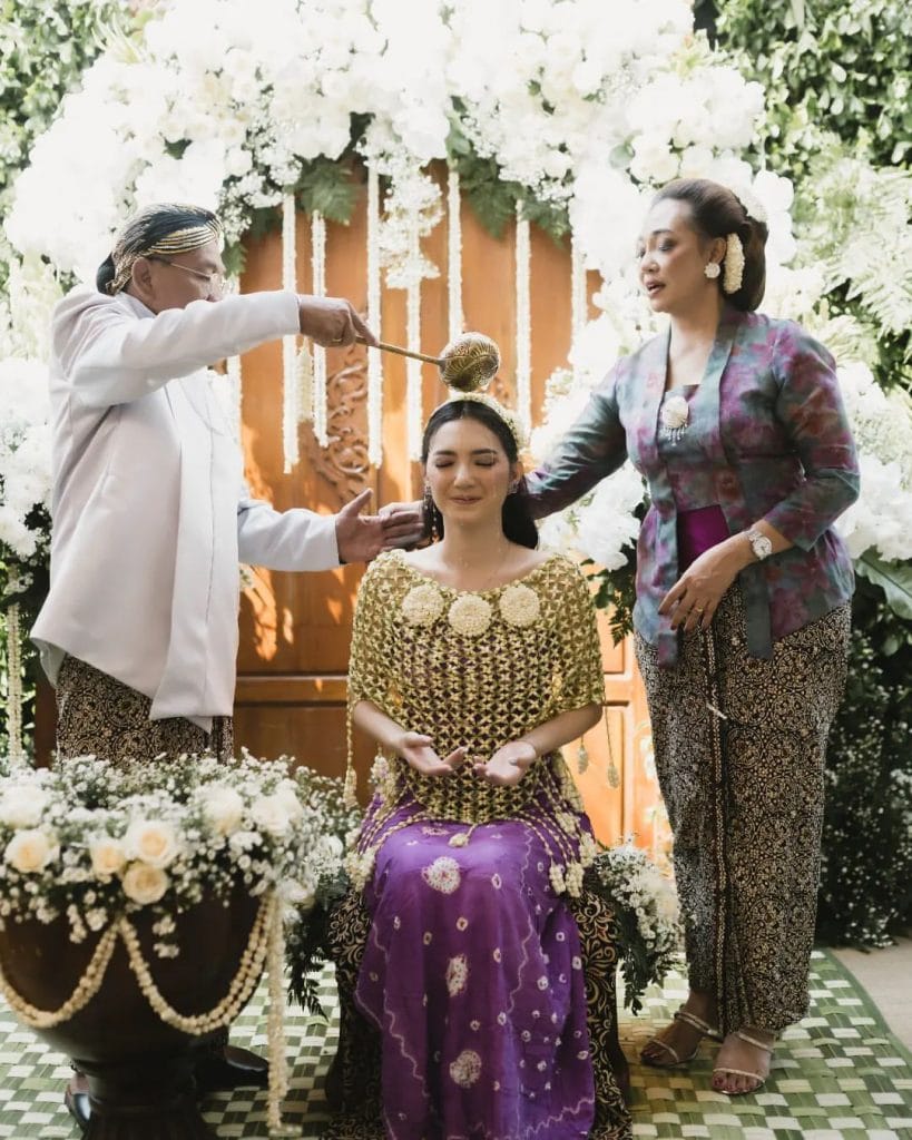 tradisi siraman adat jawa