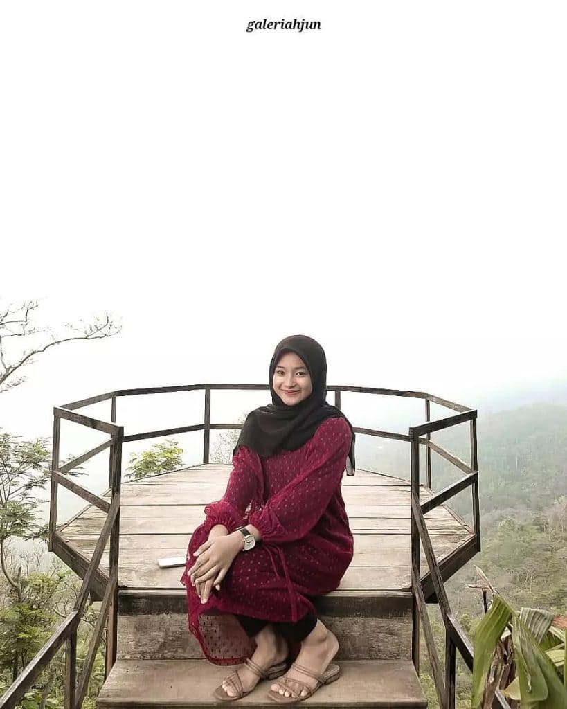 Spot Foto Bukit Bejagan Dukuh Duplak Tempur. Foto Credit Instagram @ameliaa_0255