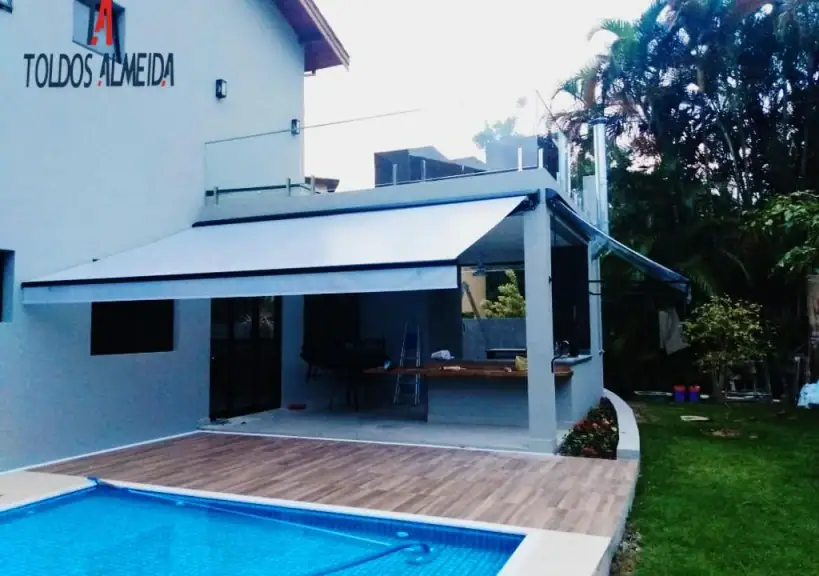 Sua Casa mais bonita com um belíssimo toldo articulado