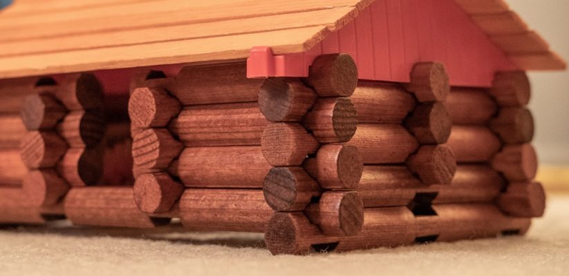 Lincoln Logs Feature Image