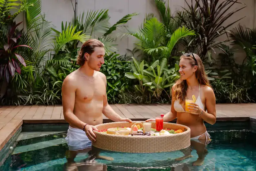 Floating Breakfast di Villa Ubud Bali