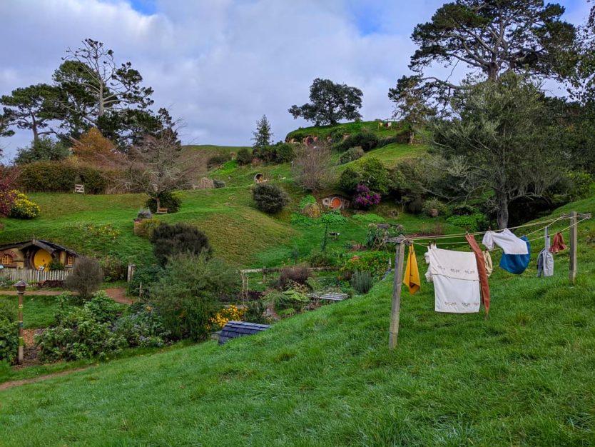 visiting hobbiton in new zealand - hobbit holes