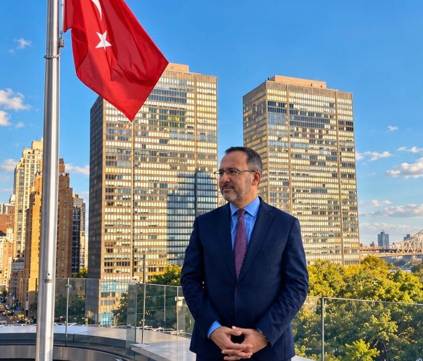 AK PARTİ İZMİR MİLLETVEKİLİ VE TÜRKİYE-ABD PARLAMENTOLAR ARASI DOSTLUK GRUBU BAŞKANI DR. MEHMET KASAPOĞLU, BİRLEŞMİŞ MİLLETLER (BM) 81’İNCİ GENEL KURULU TEMASLARINA İLİŞKİN AÇIKLAMALARDA BULUNDU.
