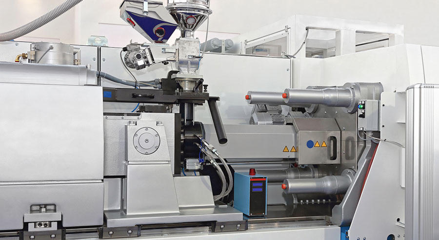 Plastic injection molding machine Martin´s Plastics
