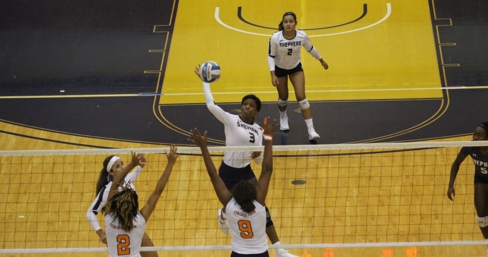 Rams volleyball victorious against Virginia State in three sets