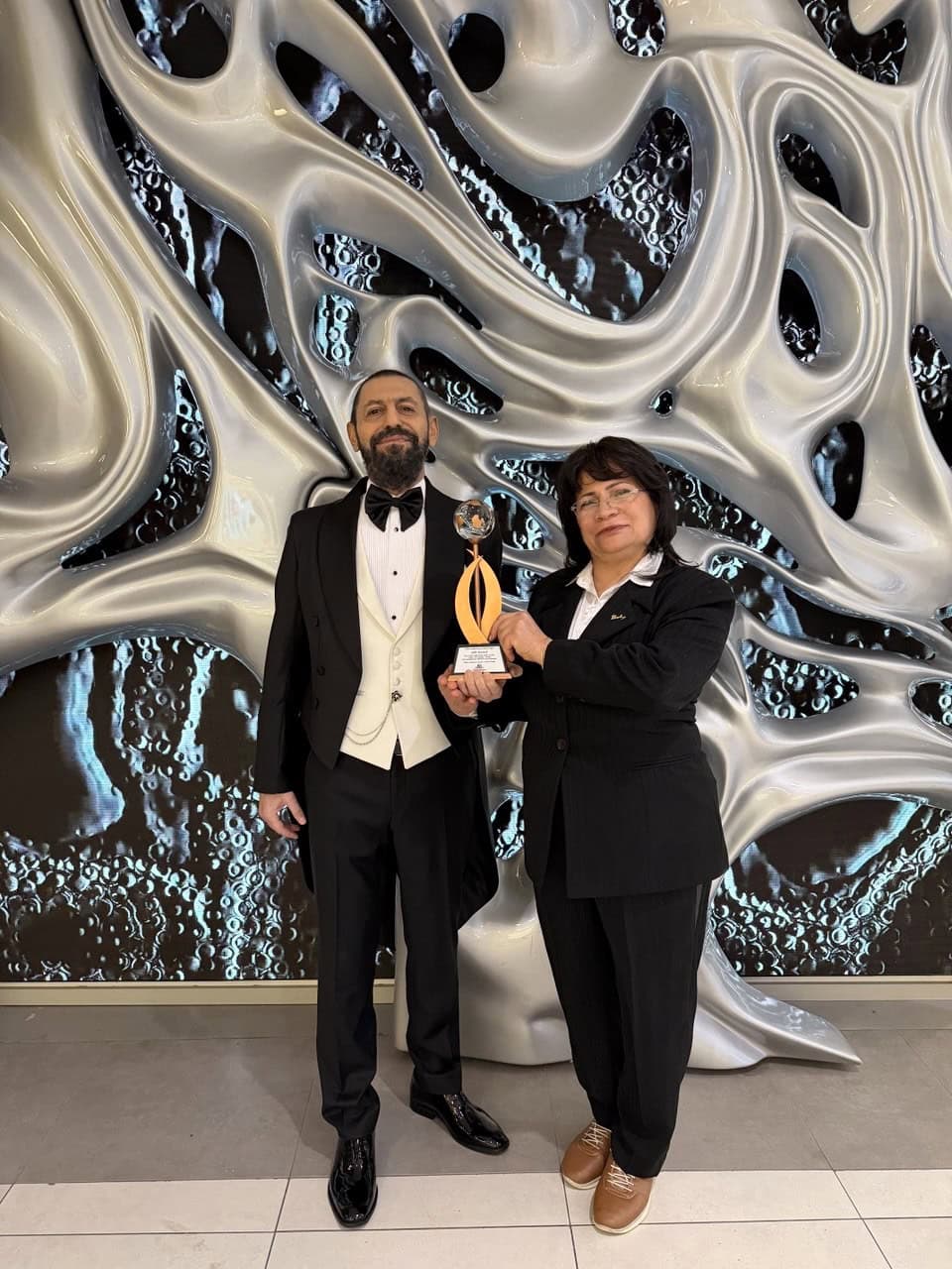 Yazar Akif Manaf’a “yılın barış insanı” Ödülü