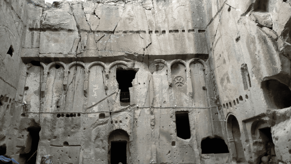 Gümüşler Manastırı
