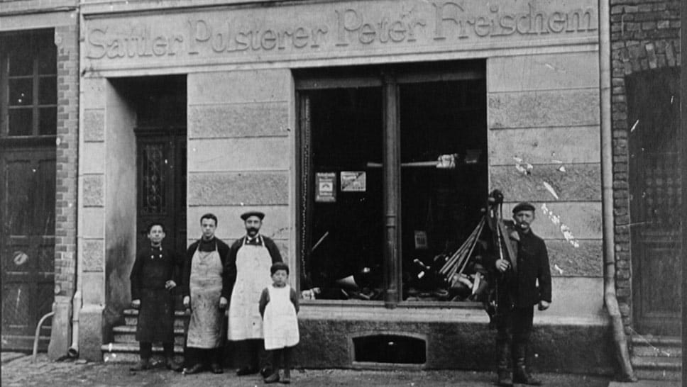 freischem-einrichtung-polsterei-historie-small