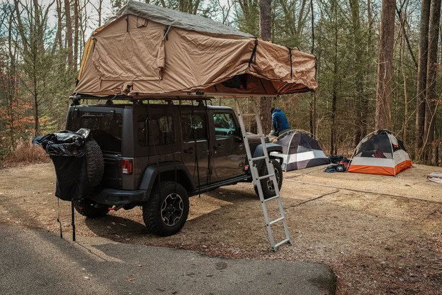 Jeep with Smittybilt Overland soft shell tent