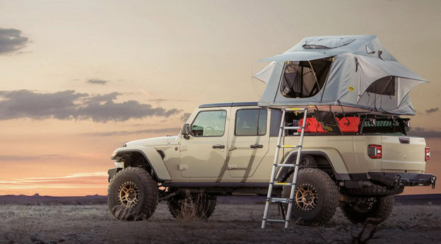  Smittybilt GEN2 Overlander Tent on Jeep Gladiator