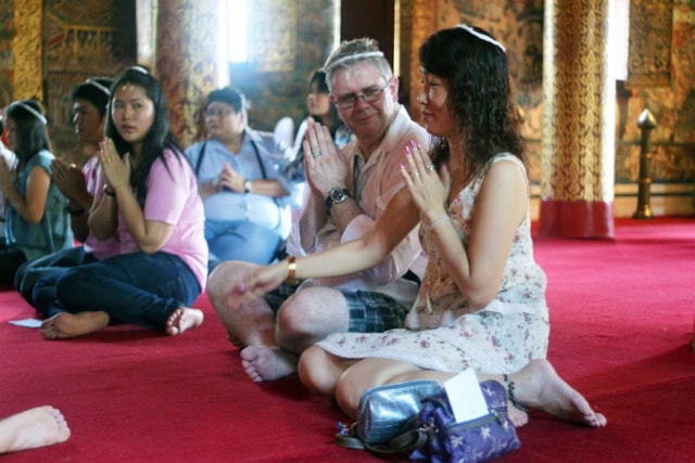Wat Phra Singh Blessing 4