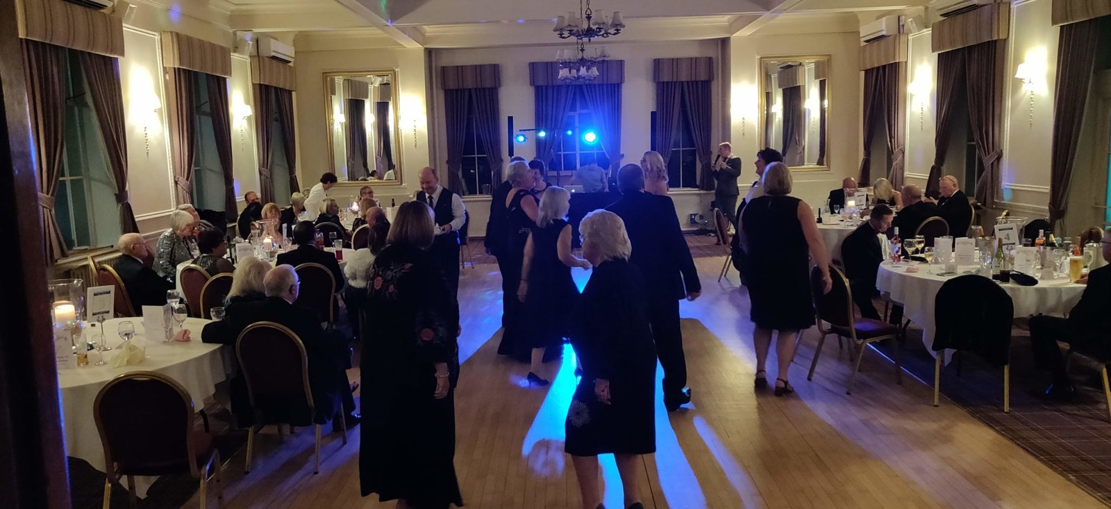 10.12.19-Airedale Lodge. Ladies.after Lodge