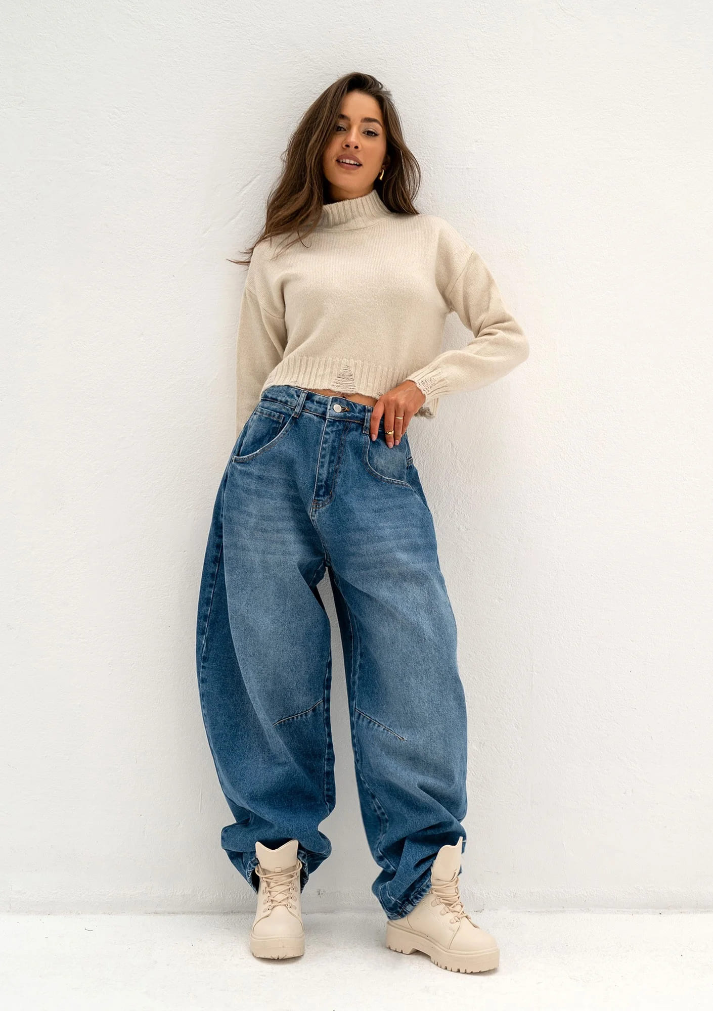   Genialny denim. Najmodniejsze jeansy damskie 2024/25