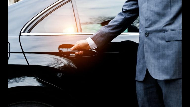 Comment devenir chauffeur VTC à Évreux ? Le guide complet pour réussir votre projet