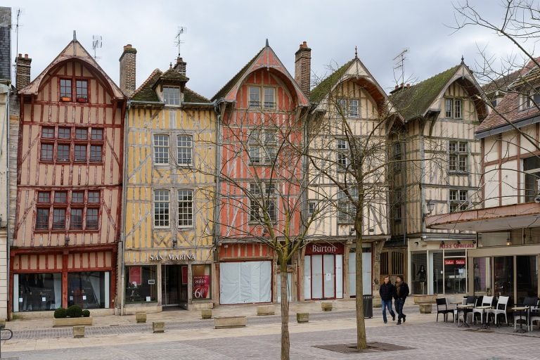 Comment devenir chauffeur VTC à Troyes ? Le guide complet 2026