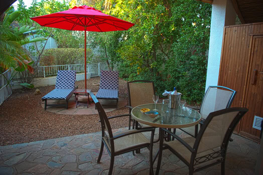 Rhino-Room-large-private-garden_524 In Rhino room, you have your own private garden, an oasis within an oasis.
