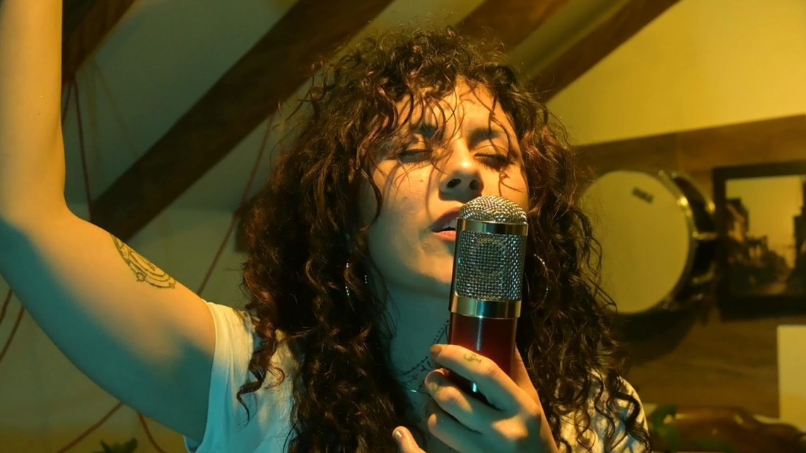 Teresa Terracota presenta ‘Lo Etéreo’ y ‘El Deseo’, música para reflexionar, acompañar y sanar