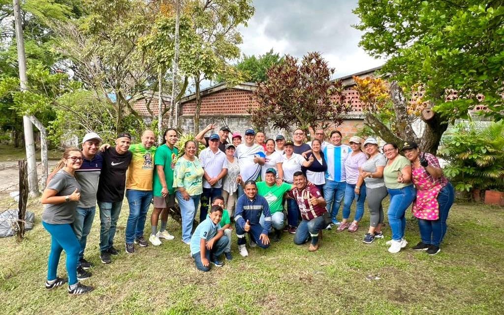 ‘Minga al Parque’ sigue embelleciendo los escenarios deportivos de Ibagué ‘Minga al Parque’ sigue embelleciendo los escenarios deportivos de Ibagué