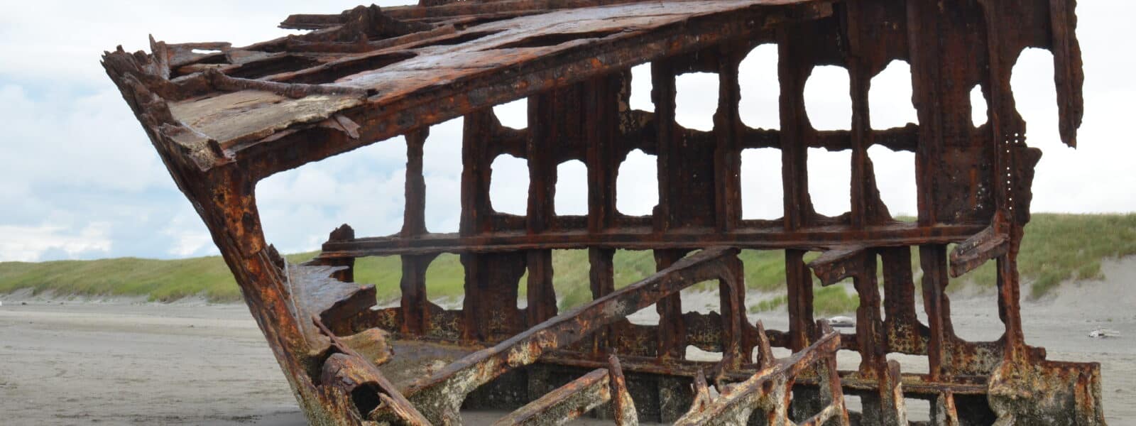 History & Where to See the Peter Iredale Shipwreck – Oregon Coast Travel